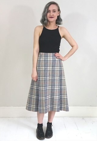 VINTAGE 80'S BURBERRY BLUE AND RED PLEATED WOOL SKIRT