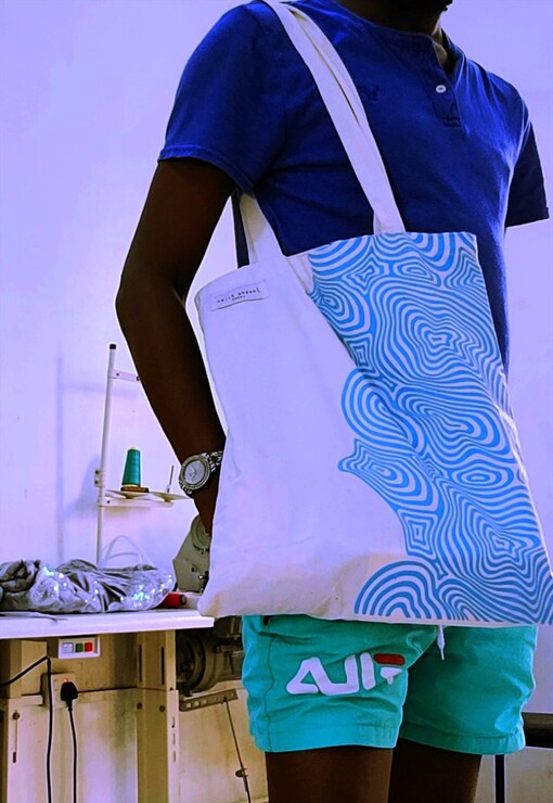 garment image