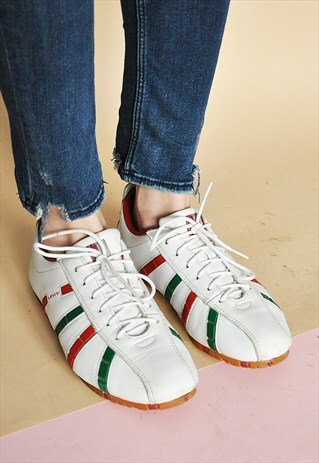 90S RETRO SNEAKERS