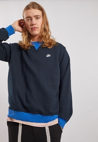 VINTAGE NIKE SWEATSHIRT