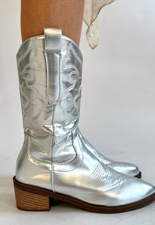SILVER METALLIC EMBROIDERED WESTERN COWBOY BOOTS