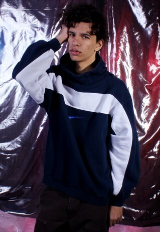 VINTAGE NIKE NAVY AND WHITE HOODIE