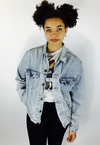 VINTAGE LEVIS DENIM JACKET