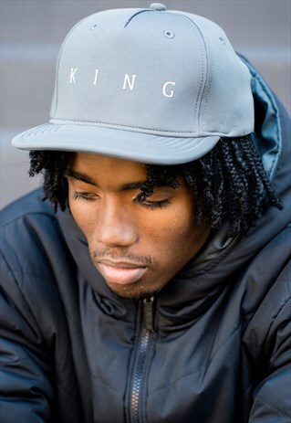 PLAISTOW PINCH PANEL SNAPBACK CAP - GREY