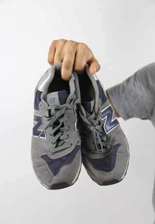 VINTAGE NEW BALANCE GREY TRAINERS