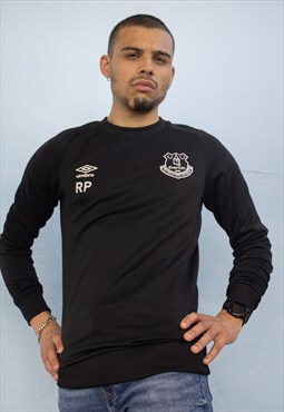 Vintage Umbro Everton Swearshirt in Black M