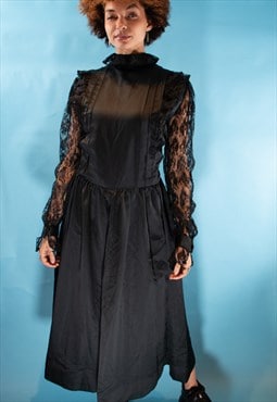 Vintage 1970s Size M Victorian Gothic Maxi Dress in Black.