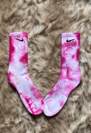 RASPBERRY RIPPLE TIE DYE NIKE SOCKS