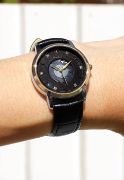 Ladies Compact Gold Watch