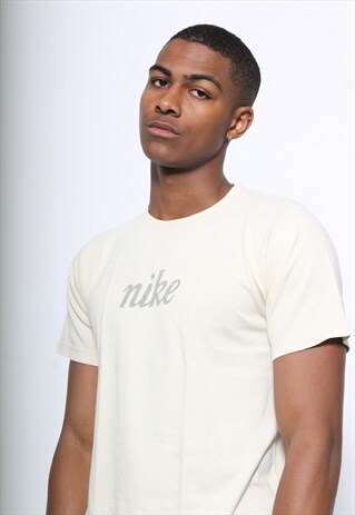 VINTAGE NIKE T-SHIRT