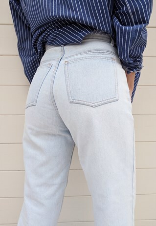 HIGH WAISTED MOM JEANS