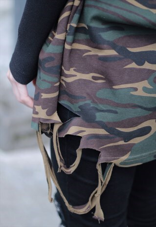 SALE - DISTRESSED CAMOUFLAGE TEE
