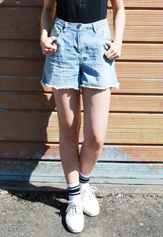 VINTAGE BLUE DENIM MOM SHORTS