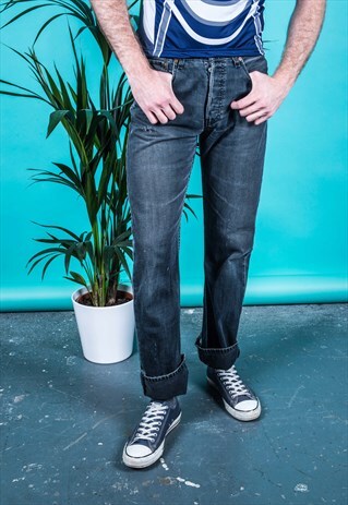 VINTAGE LEVI'S 501 JEANS IN BLACK DENIM WITH PAINT MARKS