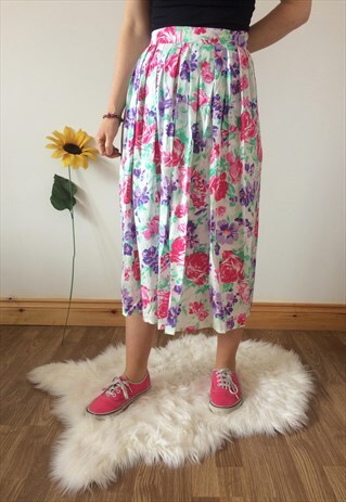 VINTAGE 90S WHITE WITH FLORA PRINT MIDI SKIRT