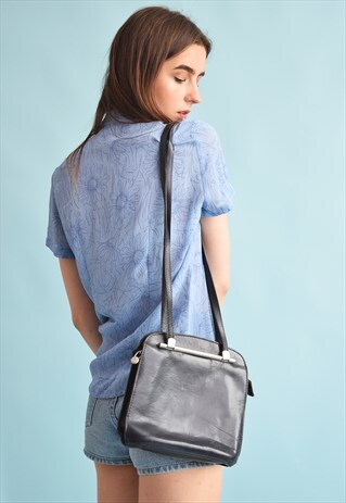 VINTAGE 90'S RETRO LEATHER PETITE SHOULDER BAG