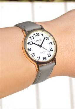 Classic Style Gold Watch