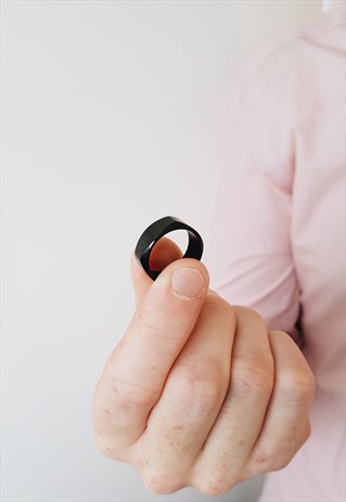 BLACK SQUARE EDGED MENS RING (STAINLESS STEEL)