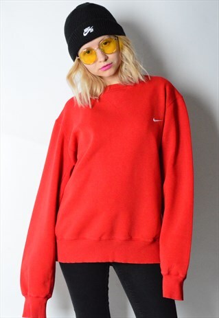 RED NIKE SWEATSHIRT