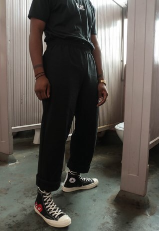 BLACK SWEATPANTS