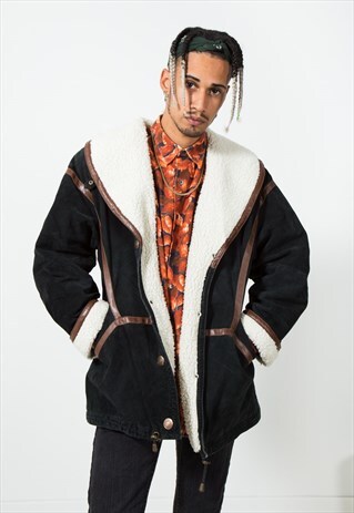 ON SALE VINTAGE SUEDE SHEEPSKIN COAT / S0159