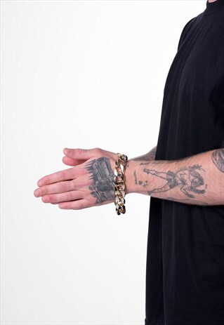 30MM WIDE LIGHTWEIGHT CHUNKY CURB BRACELET - GOLD