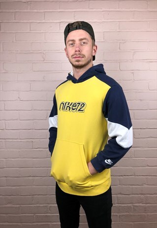 VINTAGE NIKE SPELLOUT HOODIE IN YELLOW