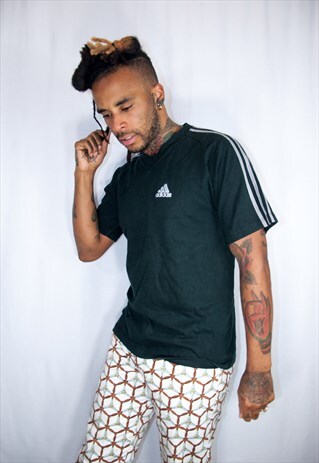 ADIDAS EMBROIDED BLACK VINTAGE T SHIRT