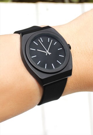 CONTEMPORARY BLACK WATCH