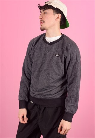 VINTAGE NIKE SWEATSHIRT