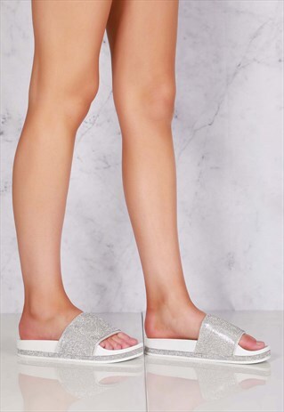 DIAMANTE WITH SOLE TRIM SLIDER IN WHITE
