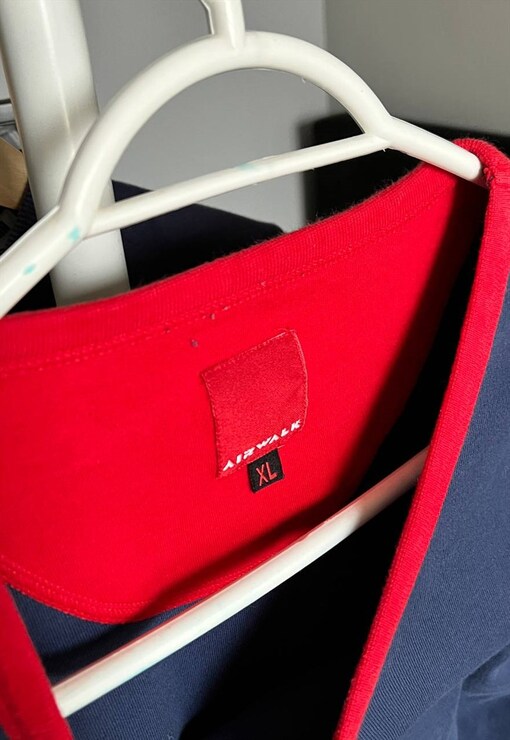 garment image
