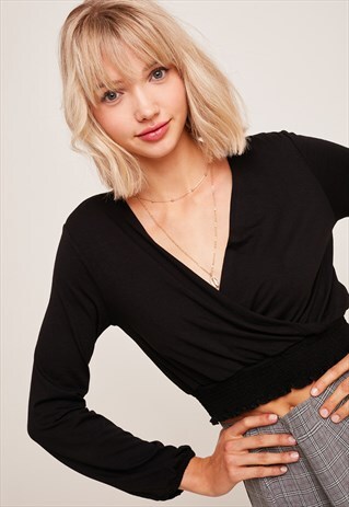 V-NECK T-SHIRT - BLACK