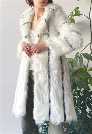 VINTAGE Y2K UNIQUE WHITE CONTRAST FAUX FUR LONG HOODED COAT