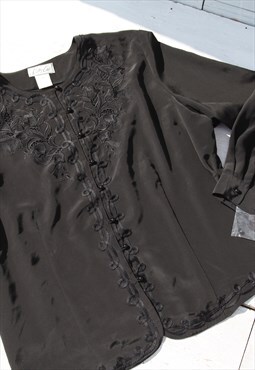 deadstock black embroidered/applique buttoned blouse