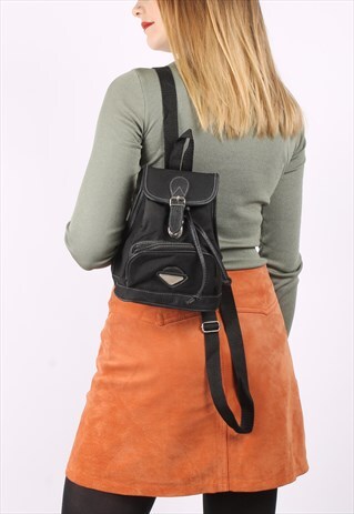 VINTAGE 90S MINI CANVAS BACKPACK IN BLACK