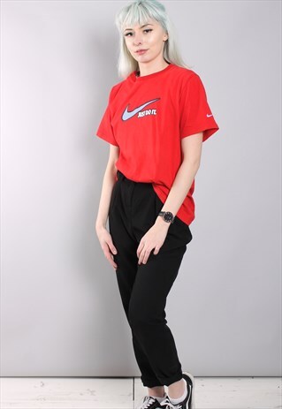VINTAGE NIKE T-SHIRT
