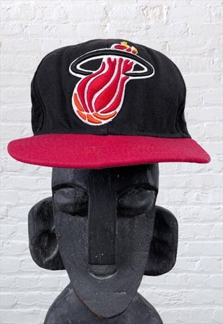 VINTAGE MIAMI HEAT NEW ERA MITCHELL & NESS SNAPBACK CAP HAT