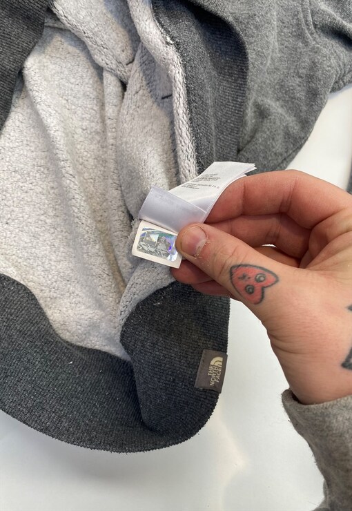 garment image