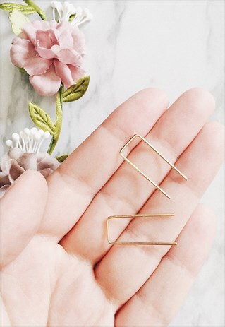 GOLD ABSTRACT RECTANGLE BAR EARRINGS