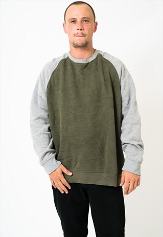 VINTAGE IZOD SWEATSHIRT