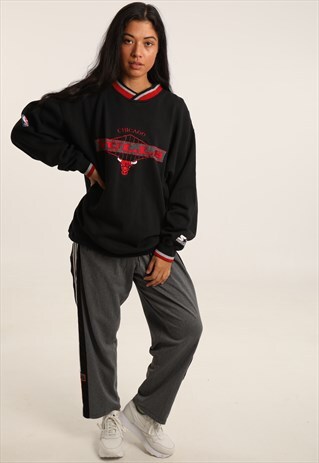 VINTAGE STARTER EMBROIDERED CHICAGO BULLS SWEATSHIRT