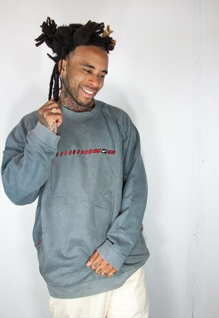 NIKE GREY EMBROIDED VINTAGE SWEATER