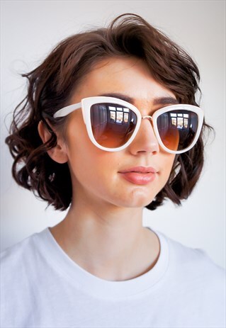 WHITE OVERSIZED RETRO SUNGLASSES