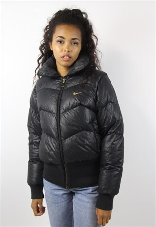 VINTAGE NIKE BLACK PUFFER JACKET
