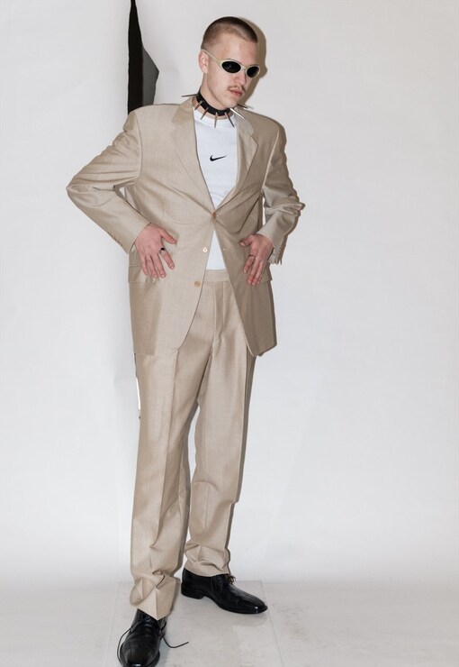 garment image