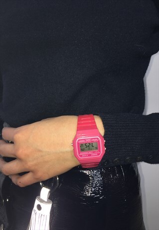 VINTAGE 90' BEAUTIFUL UNISEX BLACK CLASSIC CASIO WATCH