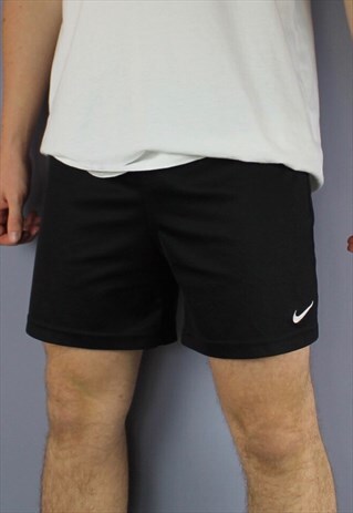 VINTAGE NIKE SHORTS IN BLACK WITH EMBROIDERED LOGO AND DRAWS