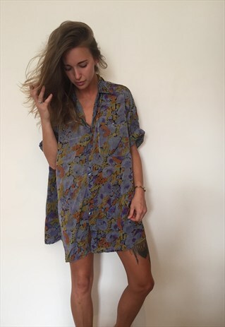 CRAZY PATTERNED OVERSIZED RETRO VINTAGE FESTIVAL SHIRT.