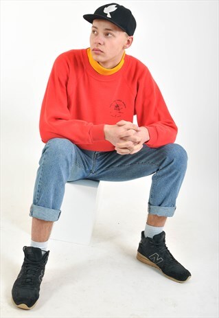 VINTAGE 90'S SWEATSHIRT IN RED